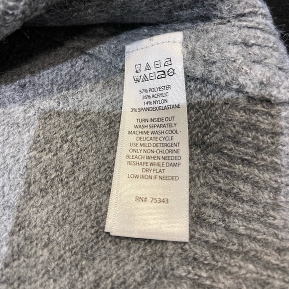 NWT Cupcake and Cashmere Hooded Heart Sweater - Picture 5 of 10